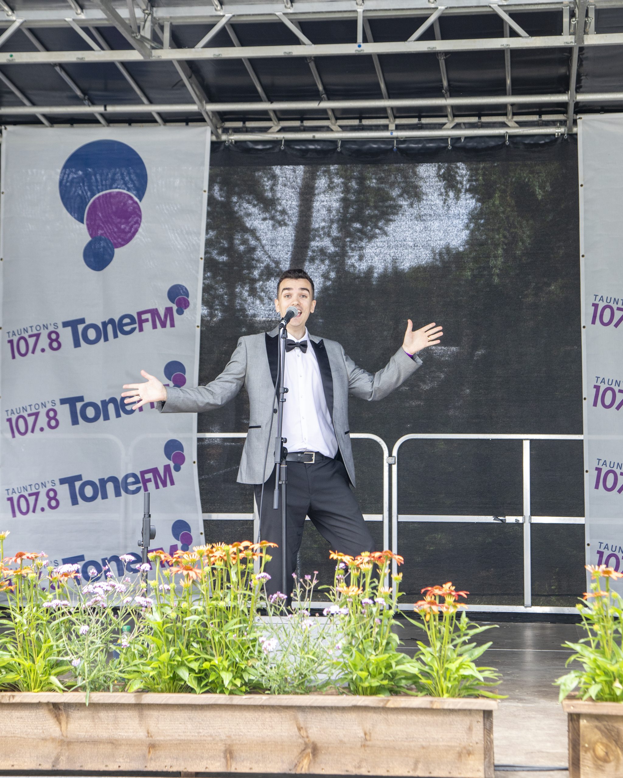 Cameron Lemmer performing on the ToneFM stage